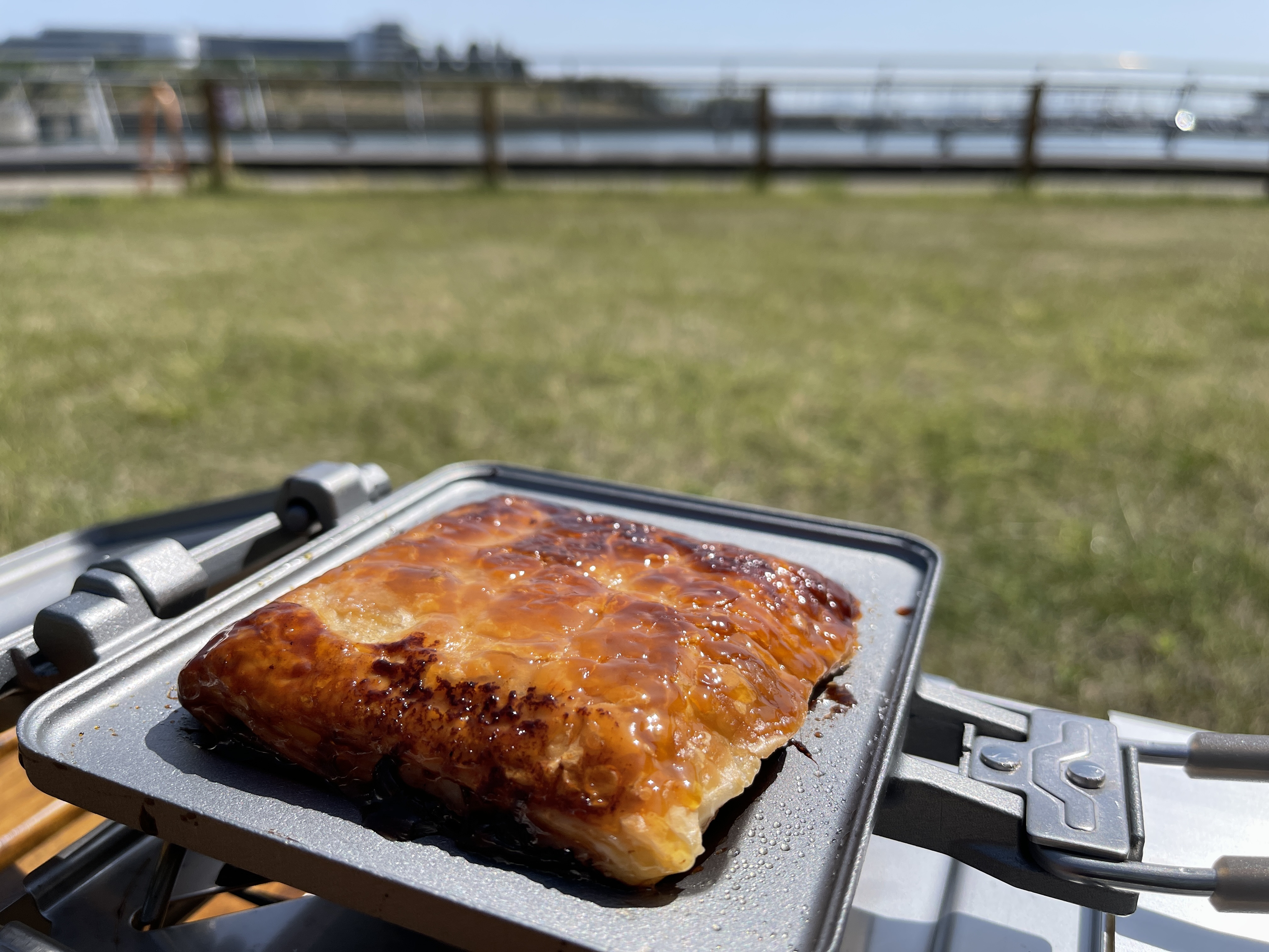 レシピ】カリカリ、サクサク食感のチョコレートパイ - SOTO｜ソト